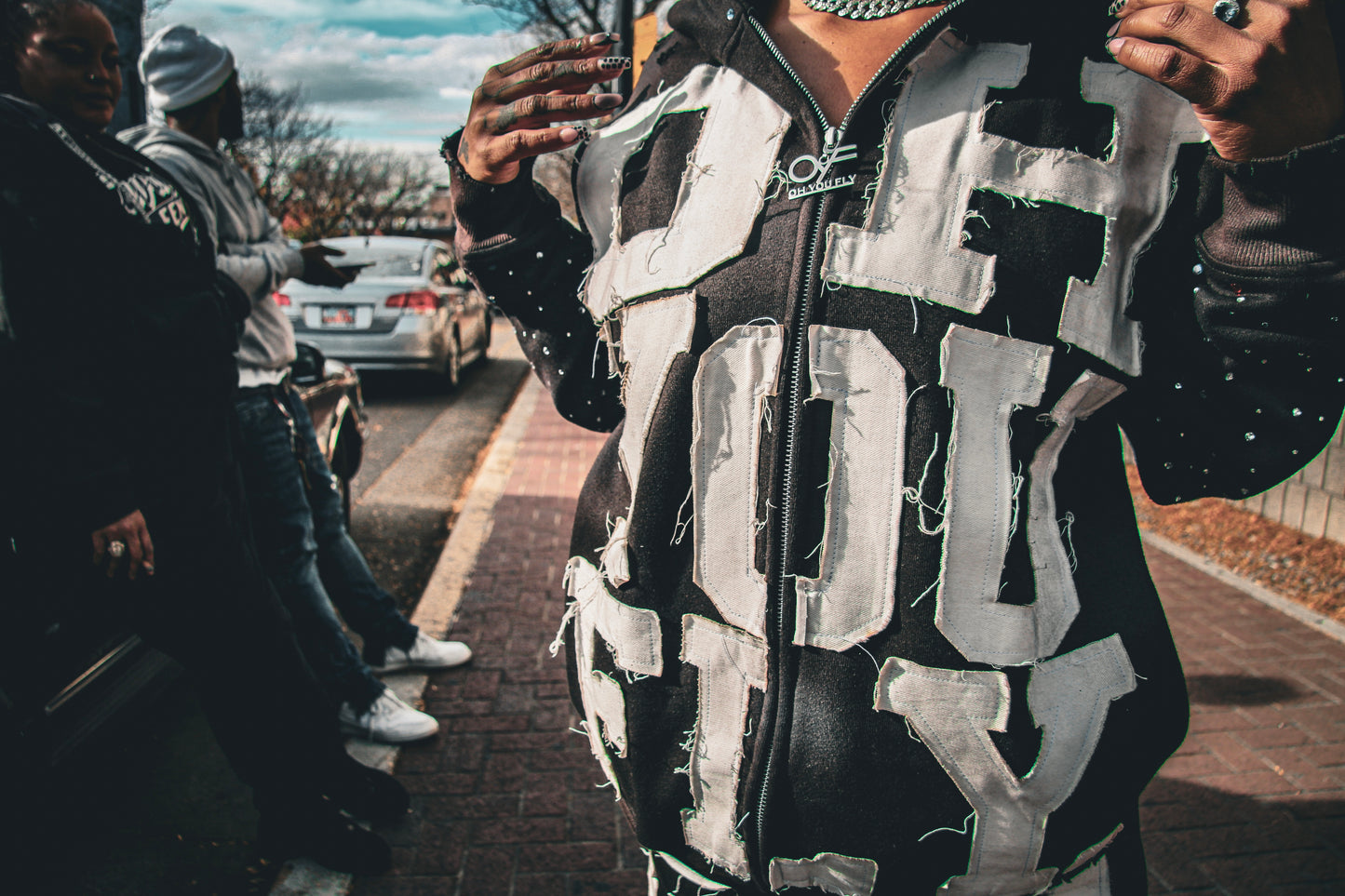 DISTRESS SWEATSUIT